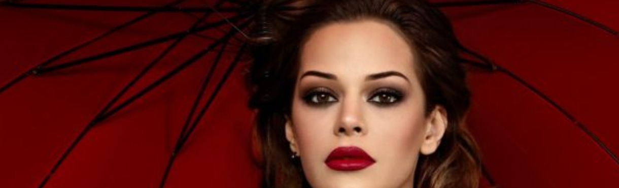 ΚΑΣΣΑΝΔΡΑ ΔΗΜΟΠΟΥΛΟΥ - ELDA LARO: «ΘΡΑΥΣΜΑΤΑ ΑΠΟ ΤΗ ΖΩΗ ΜΙΑΣ ΓΥΝΑΙΚΑΣ»