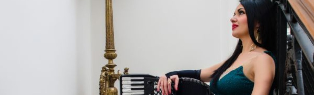 ΖΩΗ ΤΗΓΑΝΟΥΡΙΑ - ΜΙΑ ΒΕΝΤΑΛΙΑ ΑΠΟ ΓΥΝΑΙΚΕΣ